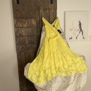 Hot girl summer dress. This is definitely, an all Eyez on me kinda dress. 👀 😉